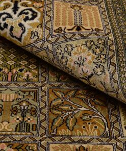 Kashmir Oriental Rug 255 × 153 cm, silk, hand-knotted — view 4