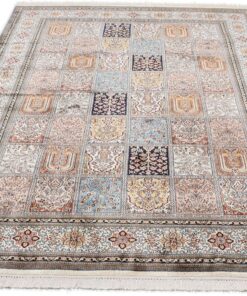 Kashmir Oriental Rug 241 × 162 cm, silk, hand-knotted — view 2