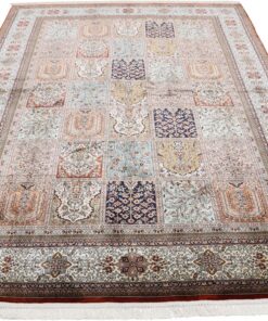Kashmir Oriental Rug 245 × 168 cm, silk, hand-knotted — view 2