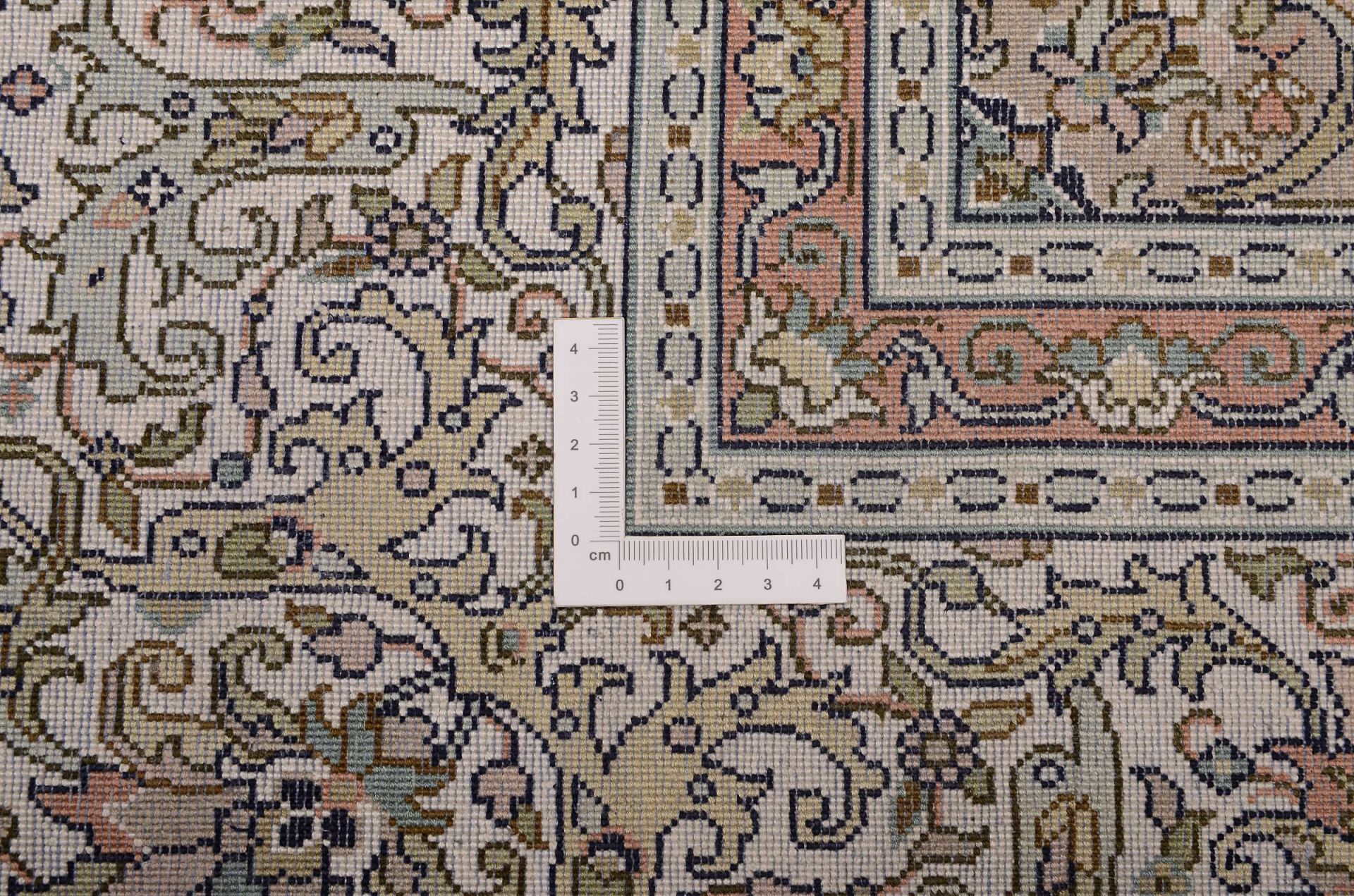 Kashmir Oriental Rug 252 × 169 cm, silk, hand-knotted — view 3