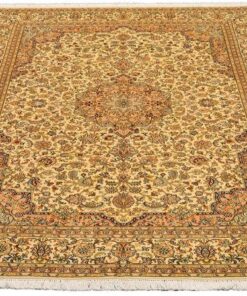 Kashmir Oriental Rug 247 × 170 cm, silk, hand-knotted — view 2