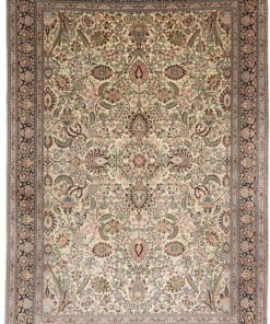 Kashmir Oriental Rug 271 × 185 cm, silk, hand-knotted
