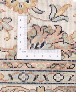 Kashmir Oriental Rug 438 × 68 cm, silk, hand-knotted — view 3