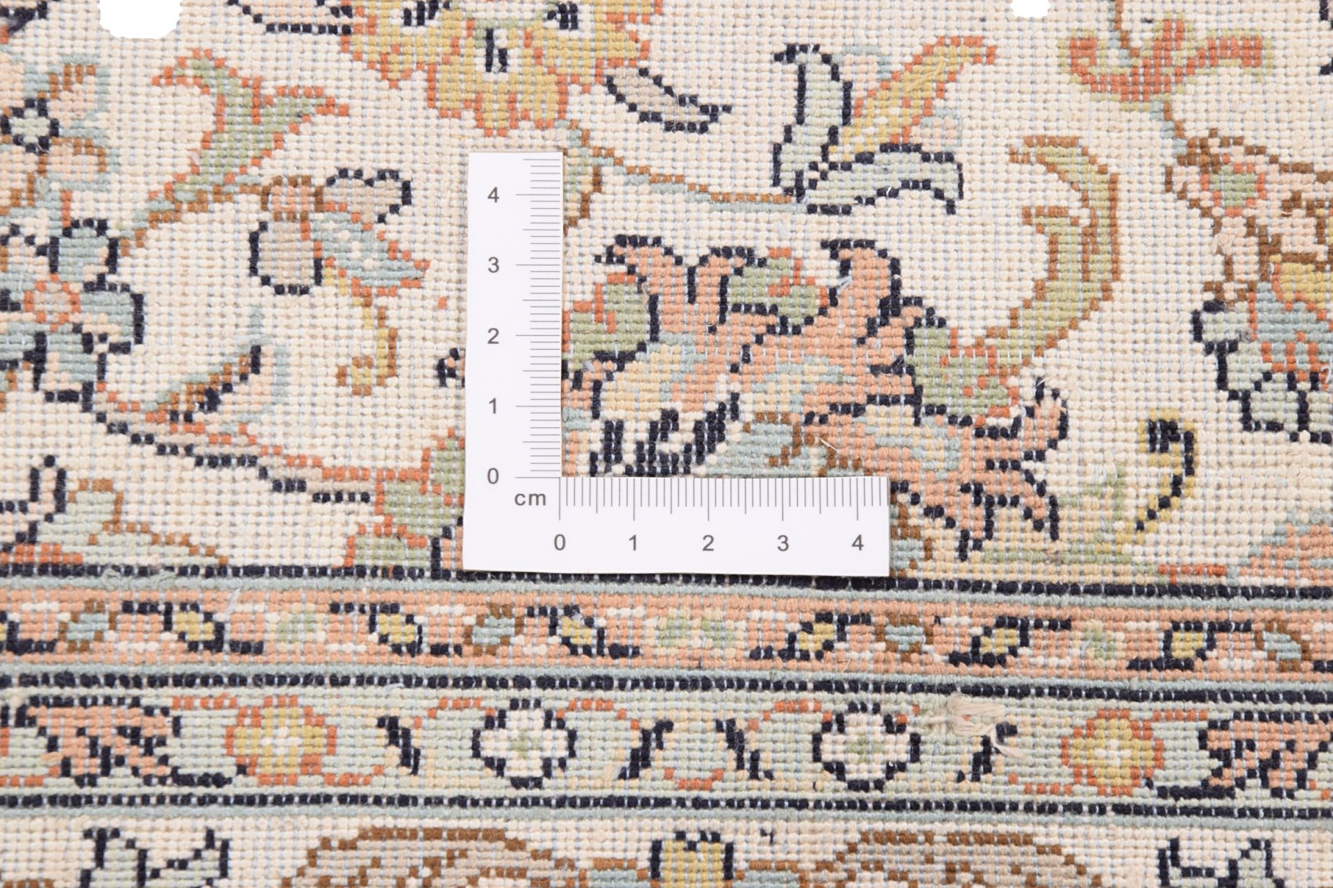 Kashmir Oriental Rug 438 × 68 cm, silk, hand-knotted — view 3
