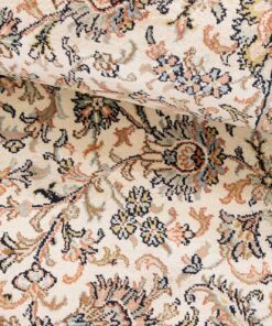 Kashmir Oriental Rug 438 × 68 cm, silk, hand-knotted — view 4