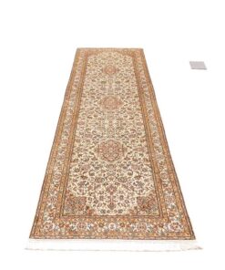 Kashmir Oriental Rug 271 × 79 cm, silk, hand-knotted — view 4