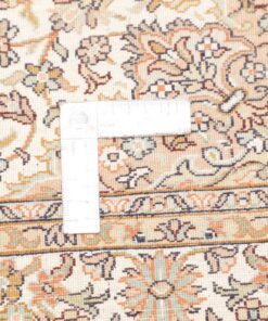 Kashmir Oriental Rug 271 × 79 cm, silk, hand-knotted — view 10