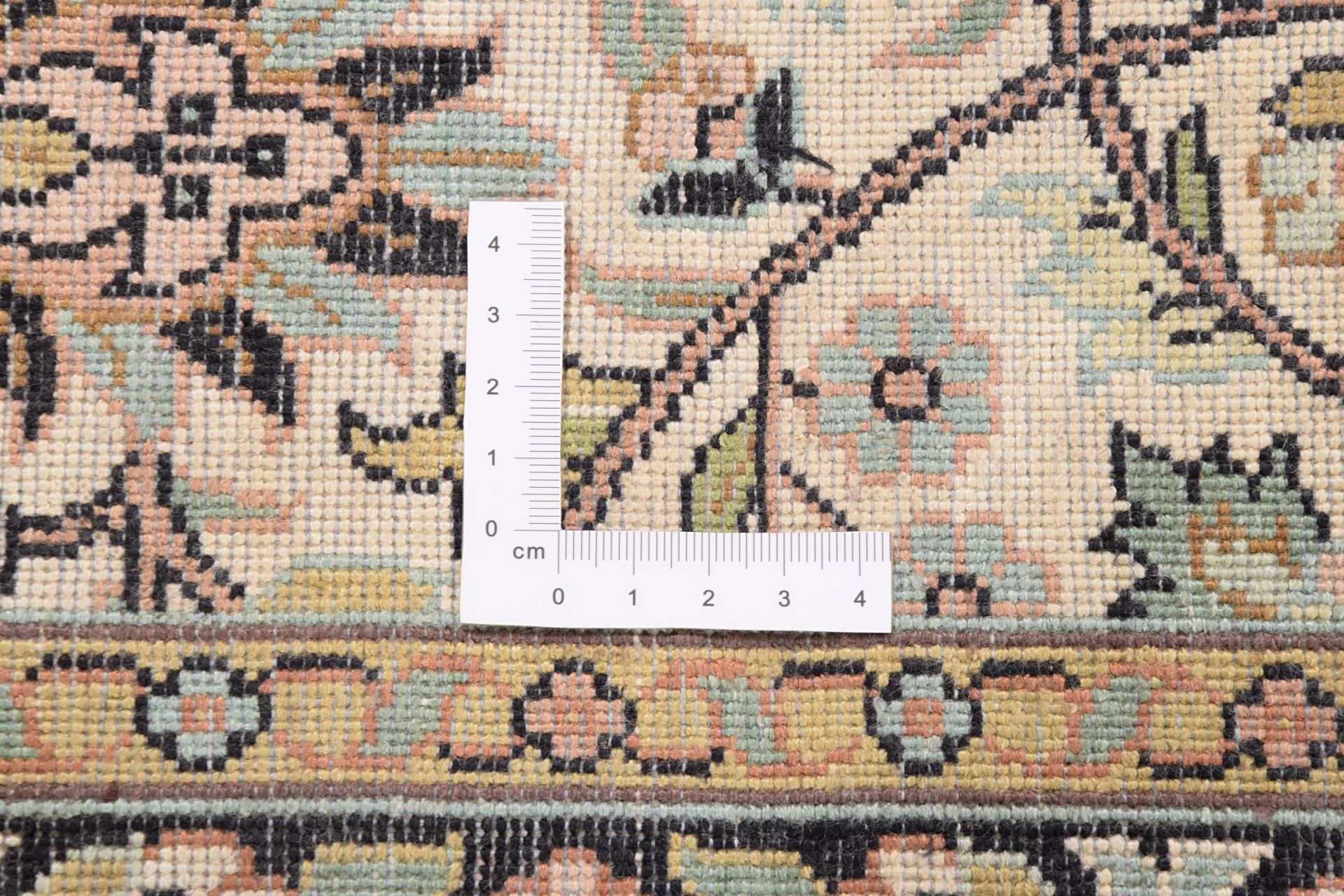 Kashmir Oriental Rug 312 × 83 cm, silk, hand-knotted — view 3