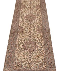 Kashmir Oriental Rug 325 × 77 cm, silk, hand-knotted — view 2
