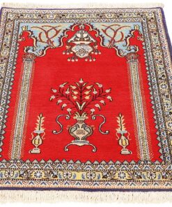 Qom Persian Rug 123 × 84 cm, wool & silk, hand-knotted — view 2