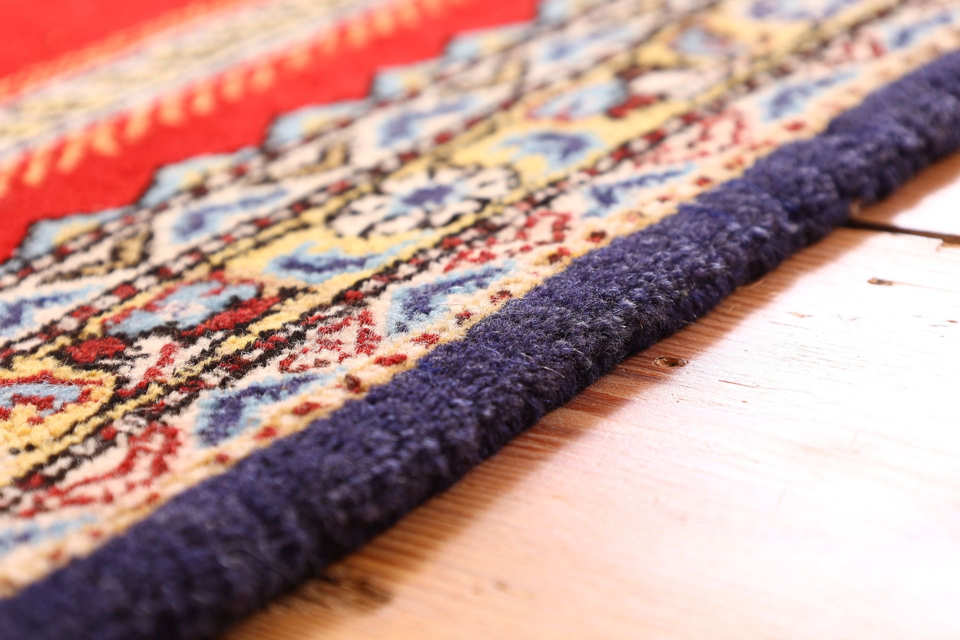 Qom Persian Rug 123 × 84 cm, wool & silk, hand-knotted — view 6